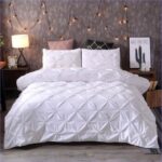 housse de couette blanche avec relief