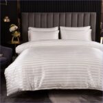 housse de couette blanche et argent