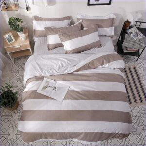 housse de couette blanche et beige