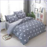 housse de couette grise avec étoile