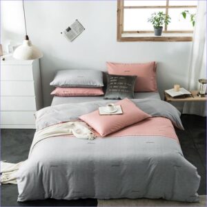 housse de couette grise et rose