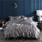 housse de couette grise satinée