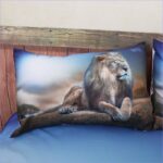 Lion repos du guerrier sur couette