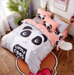 motif panda attrayant sur une housse de lit