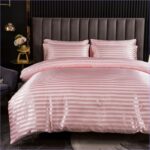 vue élégante de la housse de couette rayée rose