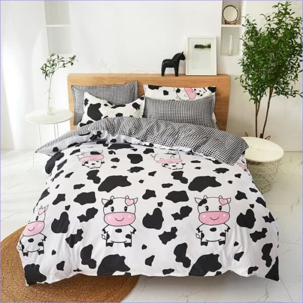 motif tacheté noir et blanc sur une housse de couette